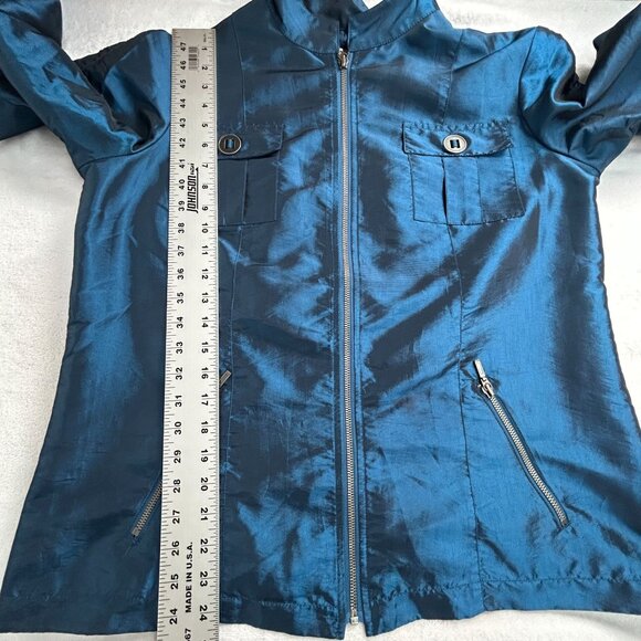 Chico's Womens Size 2 Blue Shimmer Zip Jacket Ruched Sleeve Lightweight Pockets - Picture 7 of 7